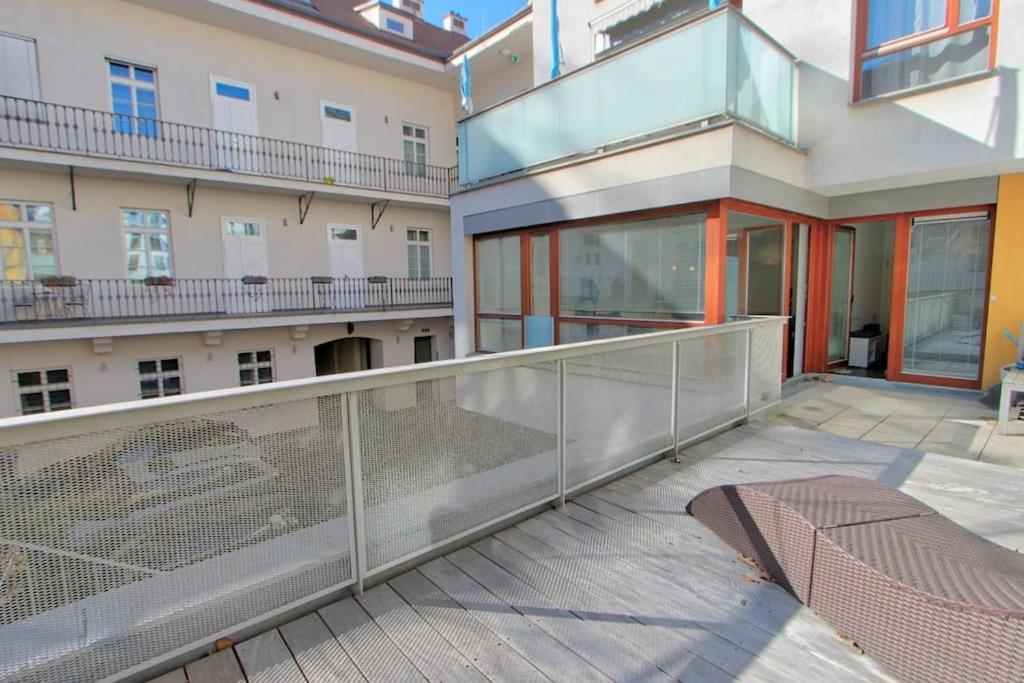 פראג Auriapartments Karlin 2Kk S Terasou A Parkovanim מראה חיצוני תמונה
